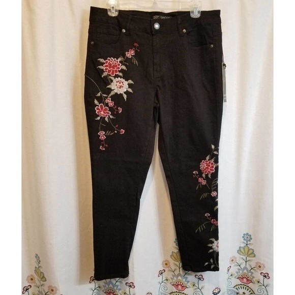 𝅺New‎ black embroidered floral jeans high rise size 12 - Picture 1 of 6